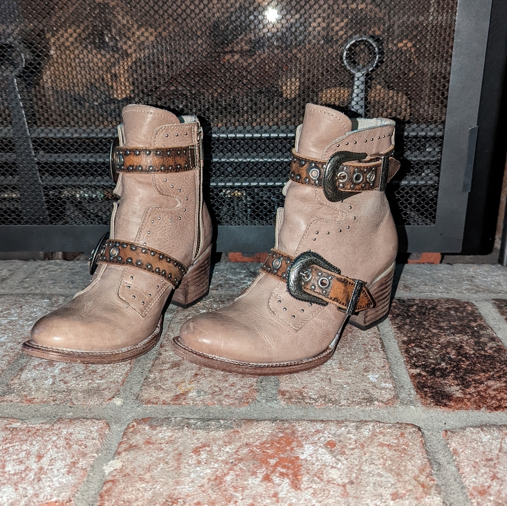 FreeBird Selina Tan Booties size 6 - Picture 6 of 15